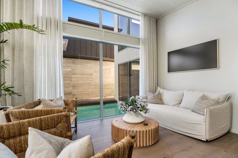 Photo of property in 10a Sunbrae Grove, Mount Maunganui, 3116