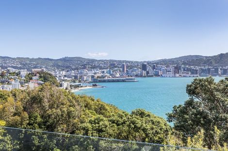 Photo of property in Beauport Apartments, 30u2 The Crescent, Roseneath, Wellington, 6011