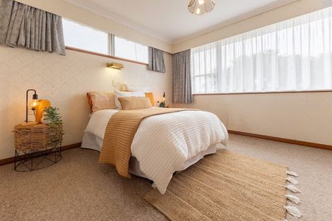 Photo of property in 16 Utauta Street, Waikanae, 5036