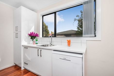 Photo of property in 17 Cameron Street, Papakura, 2110