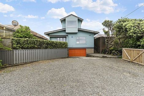 Photo of property in 56 Owhiro Bay Parade, Owhiro Bay, Wellington, 6023