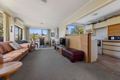 Photo of property in 12 Pioneer Crescent, Helensburgh, Dunedin, 9010