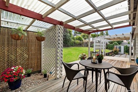 Photo of property in 60 Hartley Terrace, Massey, Auckland, 0614