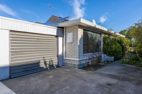 Photo of property in 2/17 Garreg Road, Fendalton, Christchurch, 8052