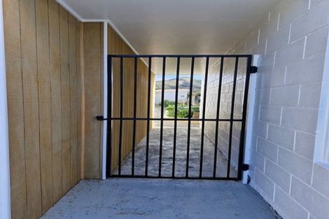 Photo of property in 39 Milne Terrace, Island Bay, Wellington, 6023