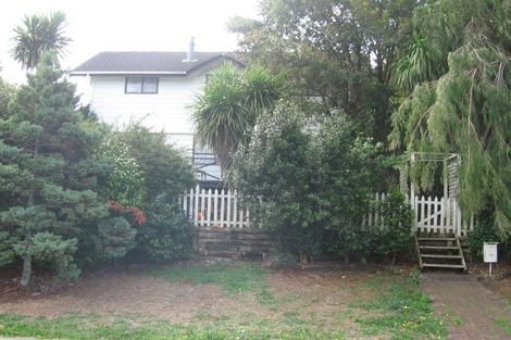 Photo of property in 1/20 Girrahween Drive, Totara Vale, Auckland, 0629