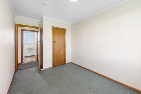 Photo of property in 23 Lambeth Crescent, Northcote, Christchurch, 8052