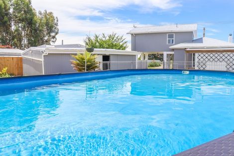 Photo of property in 80 Tararua Road, Levin, 5571