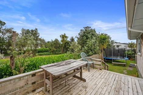 Photo of property in 36 Parakai Avenue, Parakai, 0830
