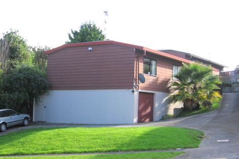 Photo of property in 2/30 Eugenia Rise, Totara Heights, Auckland, 2105