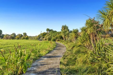 Photo of property in 47 Sandown Road, Te Horo Beach, Otaki, 5581