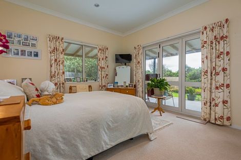 Photo of property in 10 Tui Glen Drive, Levin, 5571