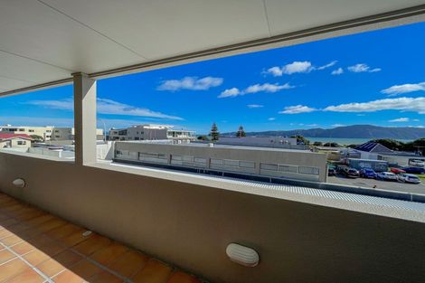 Photo of property in 2b/25 Maclean Street, Paraparaumu Beach, Paraparaumu, 5032