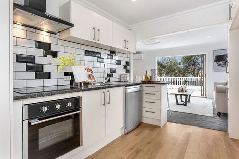 Photo of property in 4202a/2 Great North Road, Glendene, Auckland, 0602