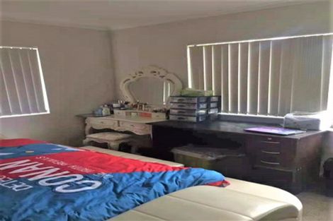 Photo of property in 20 Gordon Stanley Drive, Massey, Auckland, 0614