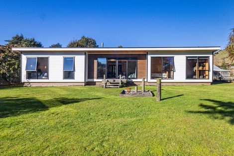 Photo of property in 18 Kaitieke Road, Raurimu, Owhango, 3990