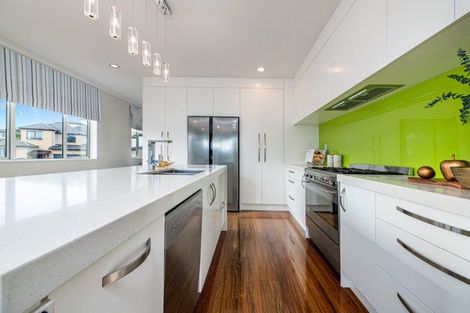 Photo of property in 42 San Prospero Crescent, Henderson, Auckland, 0612