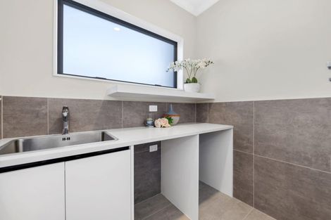Photo of property in 26 Hikuawa Road, Flat Bush, Auckland, 2019