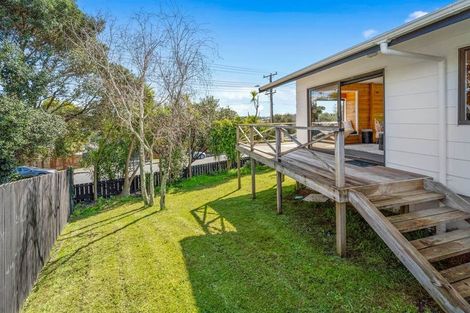Photo of property in 1/80 Browns Bay Road, Rothesay Bay, Auckland, 0630