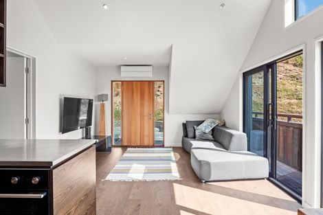 Photo of property in 12 Crow's Nest Road, Arthurs Point, Queenstown, 9371