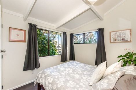 Photo of property in 34 Olive Terrace, Paraparaumu Beach, Paraparaumu, 5032