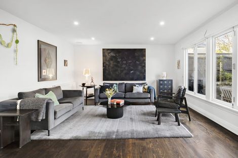 Photo of property in 17 West Road, Northland, Wellington, 6012