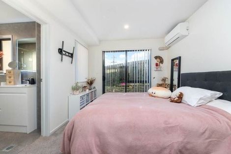 Photo of property in 2b Kororo Street, Northcote, Auckland, 0627