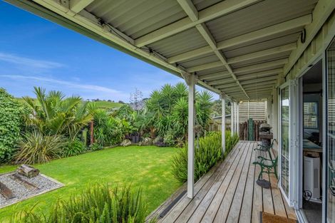 Photo of property in 16 Kawei Road, Ohawe, Hawera, 4671