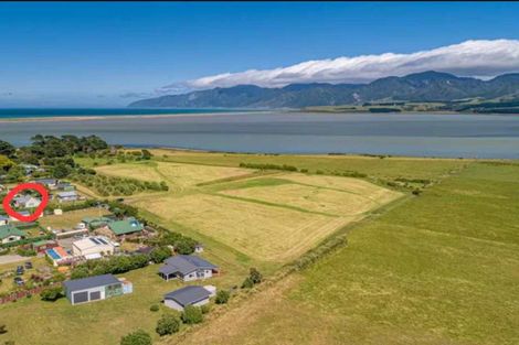 Photo of property in 93 Lake Ferry Road, Lake Ferry, Featherston, 5772