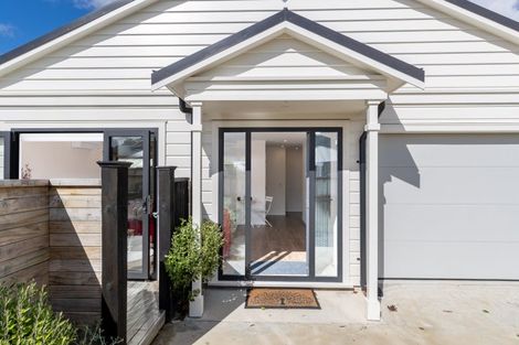 Photo of property in 74e Gibbons Street, Ebdentown, Upper Hutt, 5018