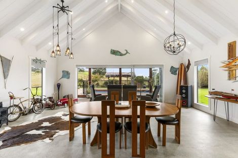 Photo of property in 104 Foster Road, Kumeu, 0891