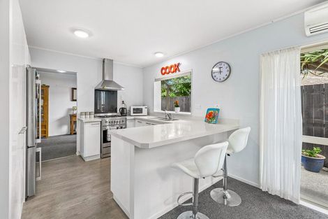 Photo of property in 24 Millstream Drive, Henderson, Auckland, 0610