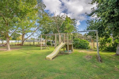 Photo of property in 52 Nimmo Avenue West, Waikanae, 5036