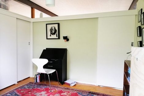 Photo of property in 1 Paramu Avenue, Birkdale, Auckland, 0626