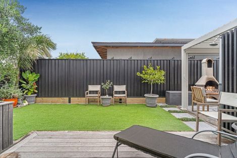 Photo of property in 6 Terrace Avenue, Mount Maunganui, 3116
