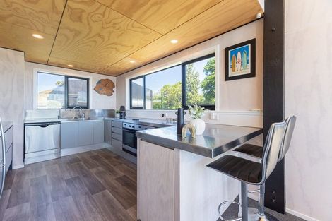 Photo of property in 198-200 Maungakotukutuku Road, Paraparaumu, 5032