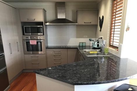 Photo of property in 4-u27 Seaview Road, Paraparaumu Beach, Paraparaumu, 5032