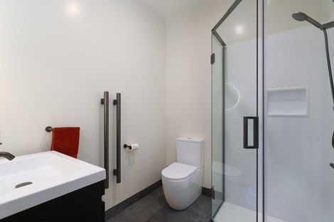 Photo of property in 319 Hardy Street, Nelson, 7010