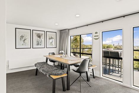 Photo of property in 106 Mount View Road, Bastia Hill, Whanganui, 4500