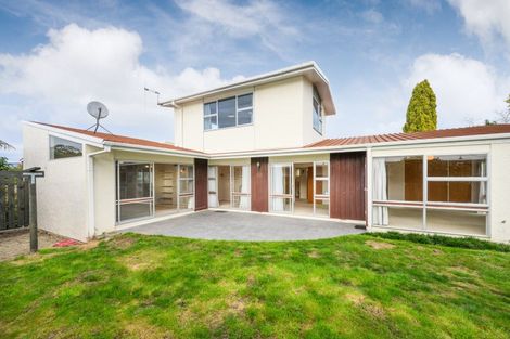 Photo of property in 24 Wikiriwhi Crescent, Awapuni, Palmerston North, 4412