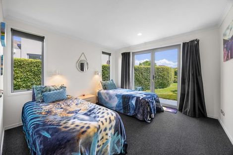 Photo of property in 9 Meadowbrook Place, Wanaka, 9305