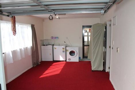 Photo of property in 39 Koru Street, Mangere Bridge, Auckland, 2022