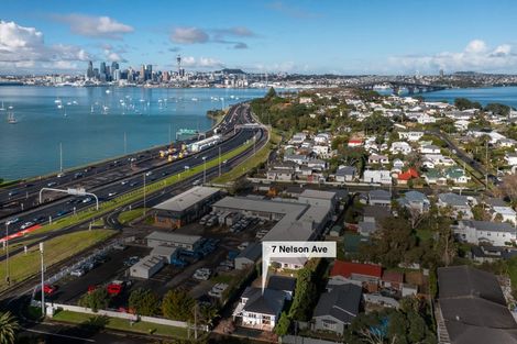 Photo of property in 7 Nelson Avenue, Northcote Point, Auckland, 0627