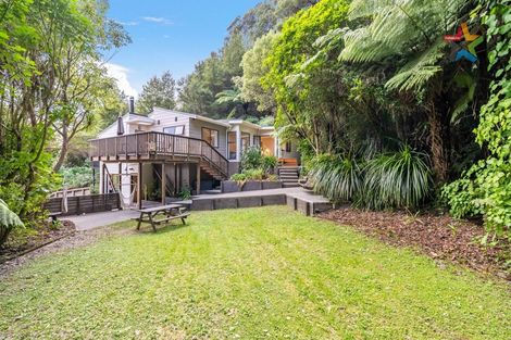 Photo of property in 9 Haven Grove, Naenae, Lower Hutt, 5011