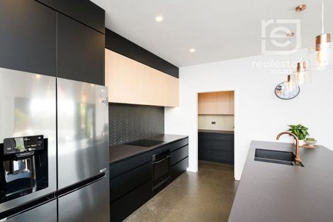 Photo of property in 35 Freedom Drive, Kelvin Grove, Palmerston North, 4414