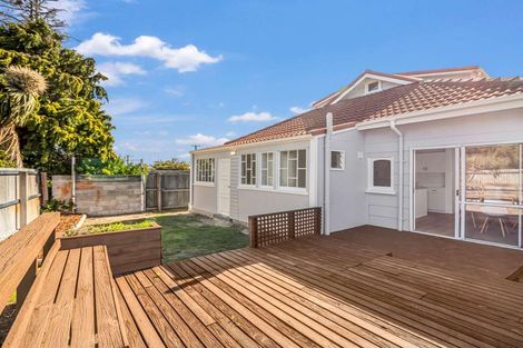 Photo of property in 19 Pratt Street, New Brighton, Christchurch, 8083
