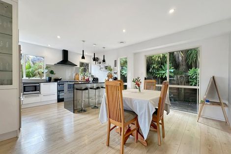 Photo of property in 2/15 Stephanie Close, Glenfield, Auckland, 0629