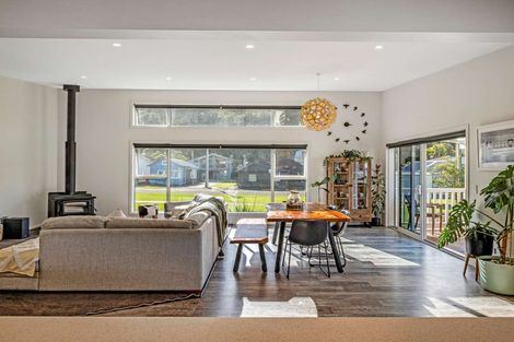 Photo of property in 14 Mowhanau Drive, Kai Iwi, Whanganui, 4574