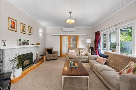 Photo of property in 9 Neeve Place, Taradale, Napier, 4112