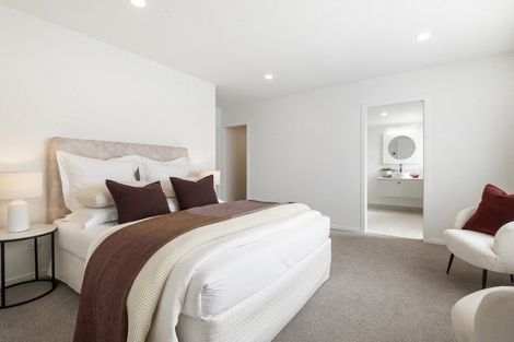 Photo of property in 1 William Bond Street, Stanley Point, Auckland, 0624